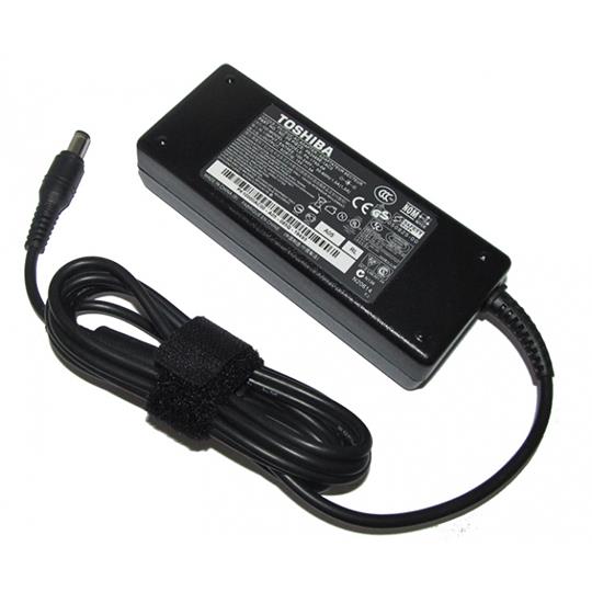 CHARGEUR ORIGINAL POUR ORDINATEUR PORTABLE TOSHIBA 19V-4.74A 5.5*2.5mm
