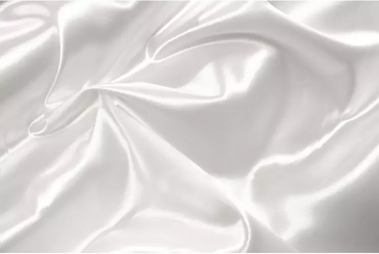 DRAPEAU SUR TISSU POLYESTER/IMPRESSION SUBLIMATION/FINITION COUTURE+OEILLETS